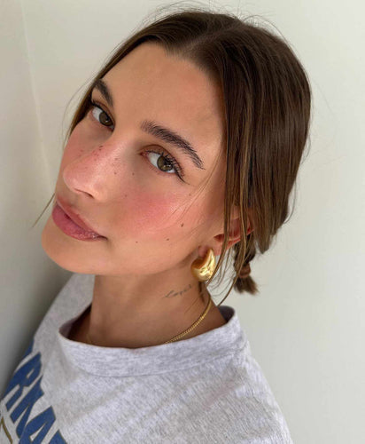 Hailey Bieber Strawberry Makeup